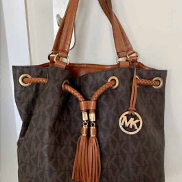 Michael Kors Dark Brown Shoulder Bag with Gold Accents - Picture 2 of 11
